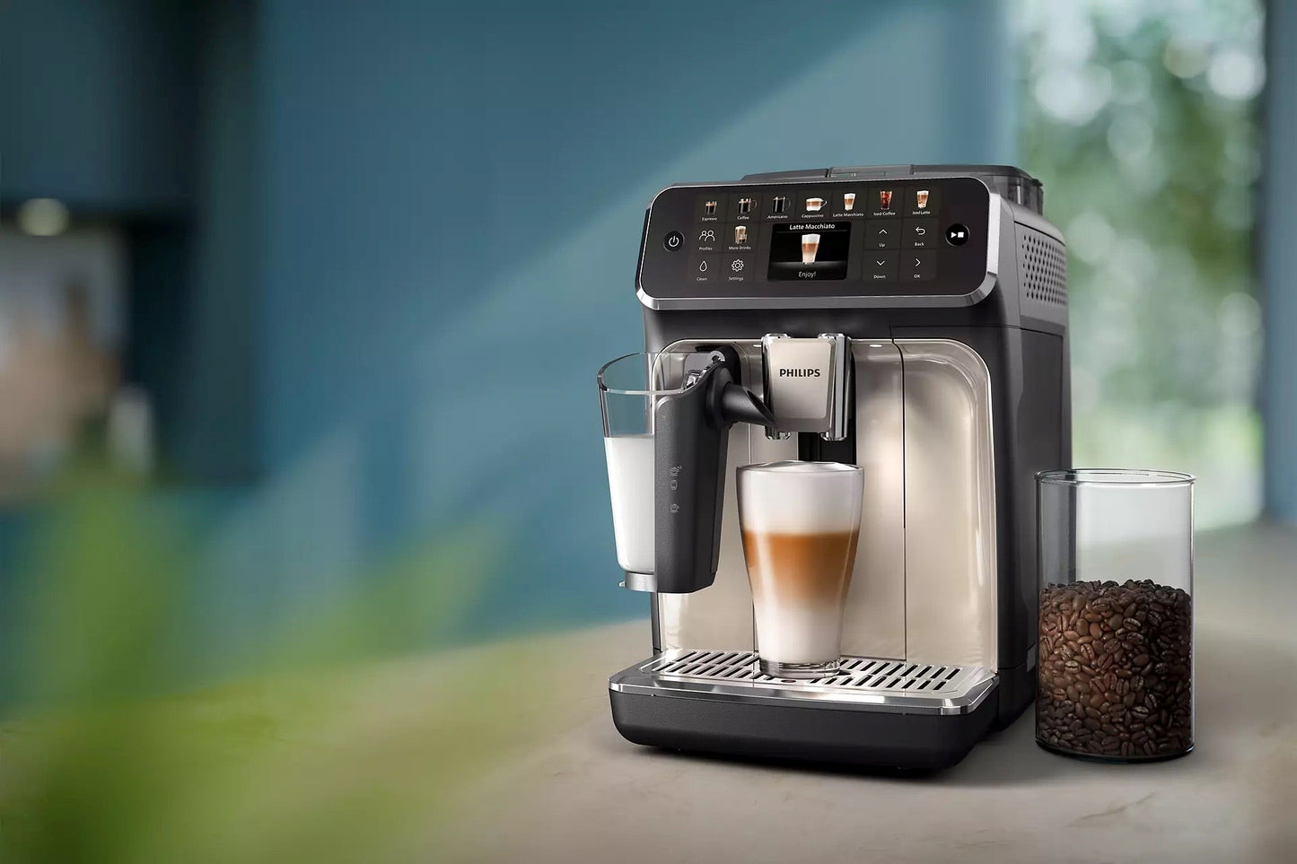 PHILIPS 5500 Series LatteGO, Real Life, In kitchen