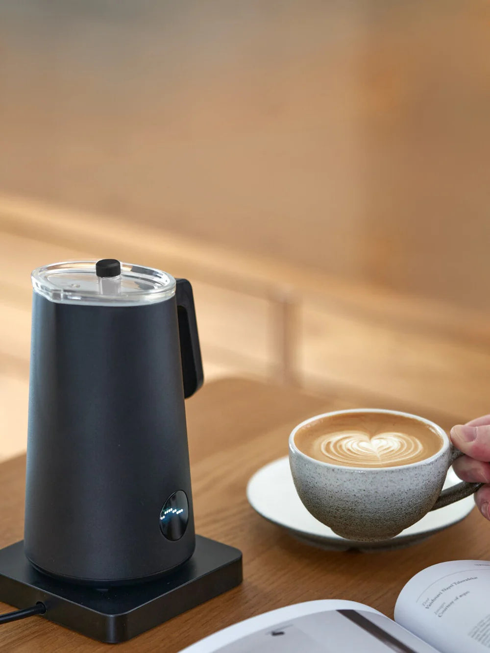 Nanofoamer Pro Gen2 Lifestyle